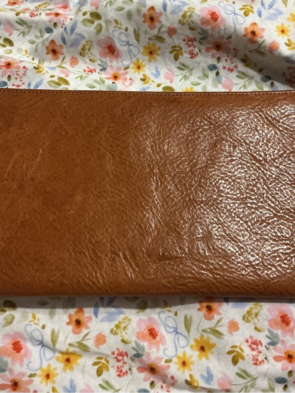 Rare Banana Republic Tan Leather Men's Wallet with Card Slots